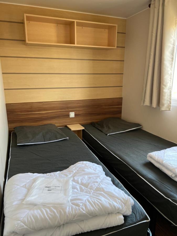 Mobilhome 4 Ca61 Vias Extérieur photo